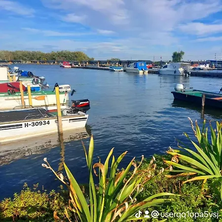 Villanegra Vendeghaz *