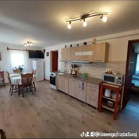 Villanegra Vendeghaz Apartment *