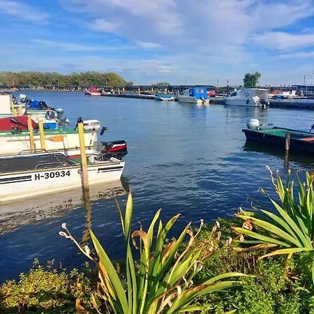 Villanegra Vendeghaz *