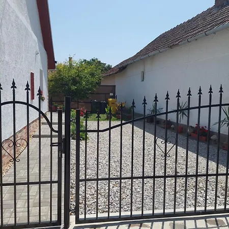 Villanegra Vendeghaz Lejlighed Abádszalók