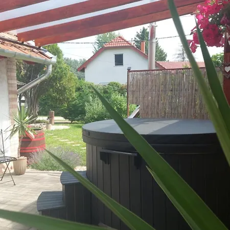 Villanegra Vendeghaz Lejlighed *